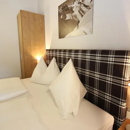 Modern Chalet With Sauna Near Ski Area In Saalbach Hinterglemm Salzburgerland Chalet Saalbach-Hinterglemm